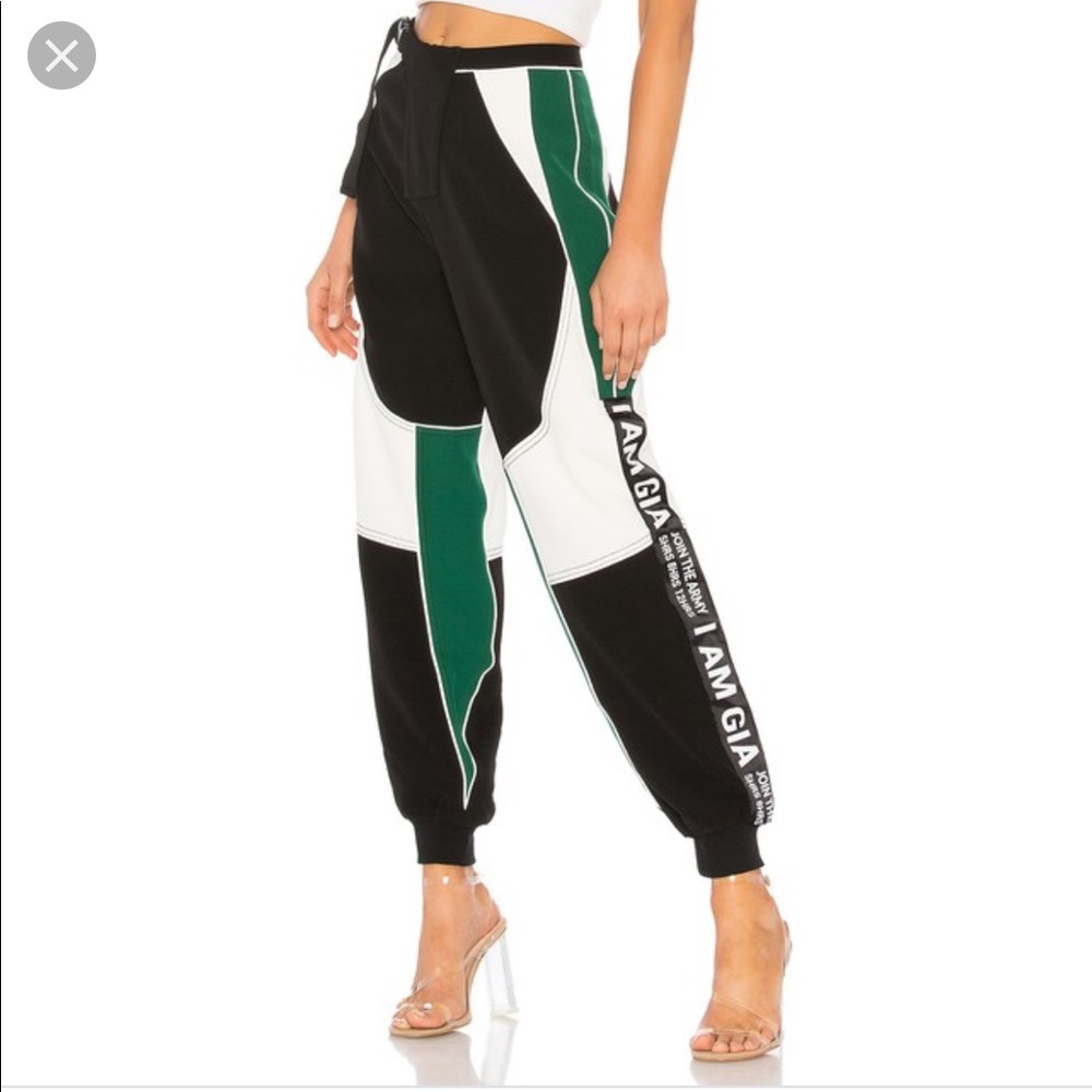I am Gia pants
